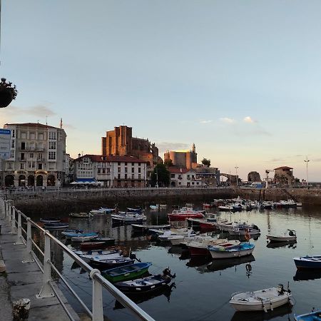 Apartamento En Castro Urdiales กาสโตร-อูร์เดียเลส ภายนอก รูปภาพ