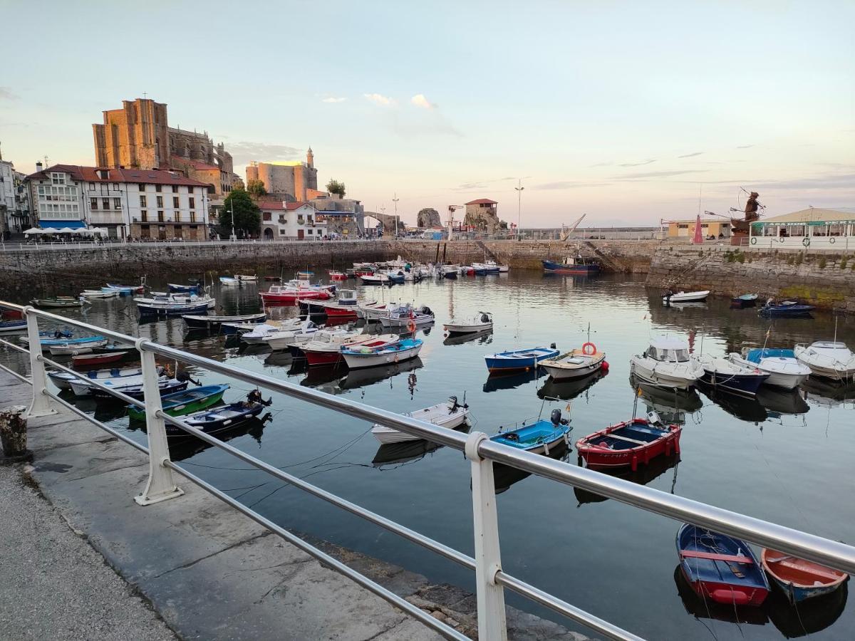 Apartamento En Castro Urdiales กาสโตร-อูร์เดียเลส ภายนอก รูปภาพ